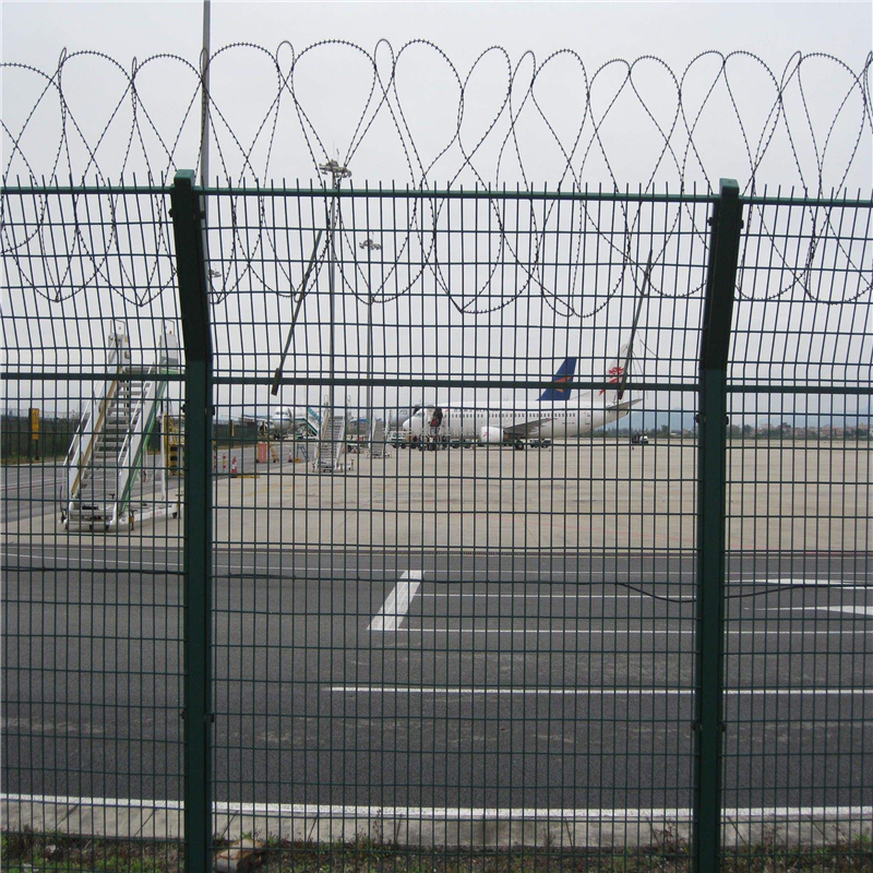 飛機(jī)場(chǎng)護(hù)欄網(wǎng) 鋼筋網(wǎng)圍界生產(chǎn)廠家圖片1 飛機(jī)場(chǎng)護(hù)欄網(wǎng) 鋼筋網(wǎng)圍界生產(chǎn)廠家圖片1