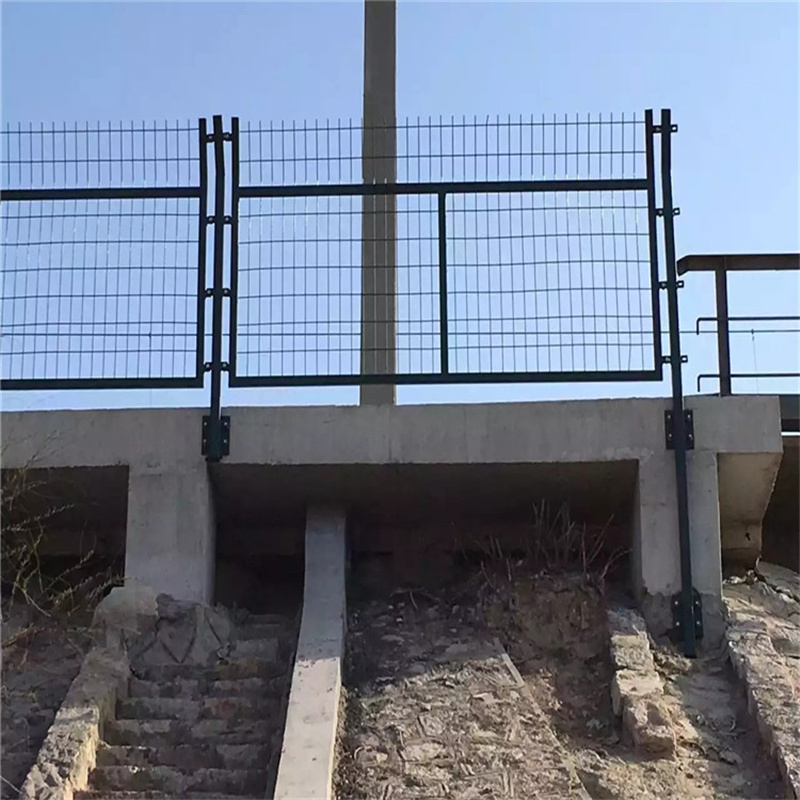 8001型鐵路隔離柵 鐵路沿線隔離網(wǎng)詳細介紹圖片1 8001型鐵路隔離柵 鐵路沿線隔離網(wǎng)詳細介紹圖片1