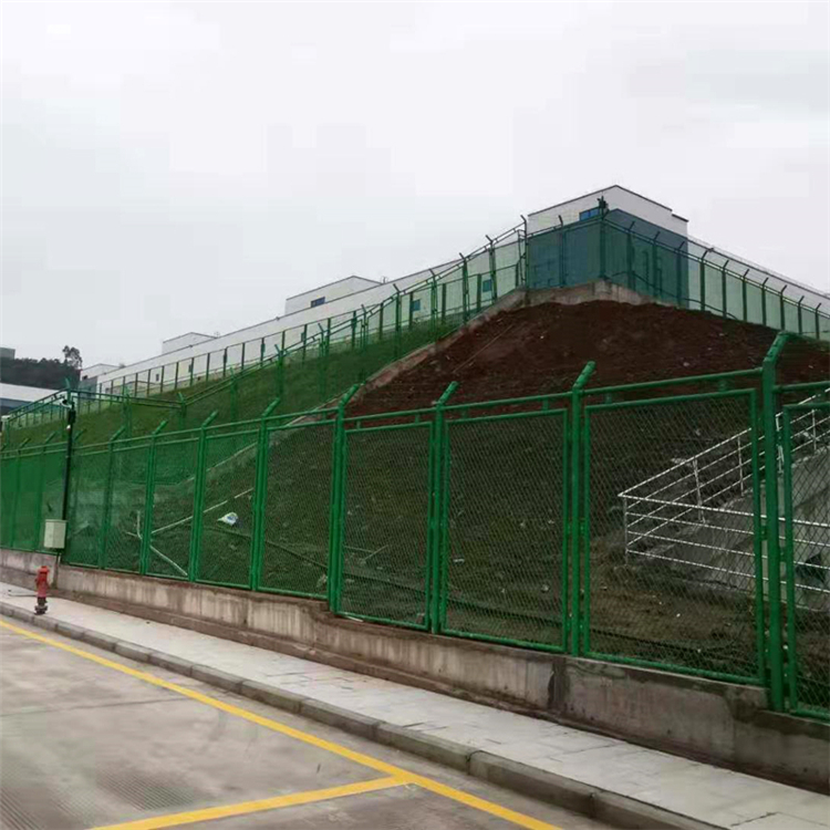 保稅區(qū)護欄網(wǎng)施工案例圖片1 保稅區(qū)護欄網(wǎng)施工案例圖片1