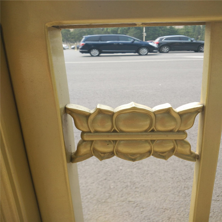 蓮花黃色護(hù)欄圖片2 蓮花黃色護(hù)欄圖片2