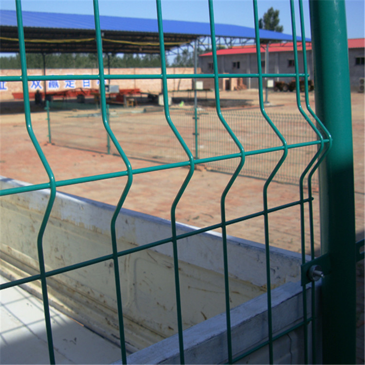 圈地雙邊絲護欄網(wǎng)圖片3 圈地雙邊絲護欄網(wǎng)圖片3