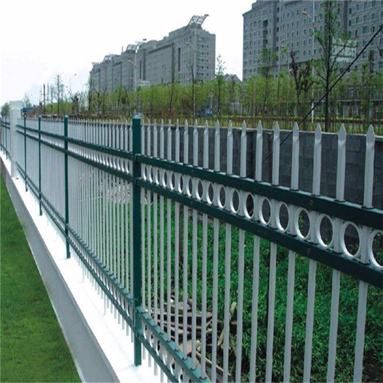 戶外新農(nóng)村別墅庭院欄桿鋅鋼護(hù)欄圖片1 戶外新農(nóng)村別墅庭院欄桿鋅鋼護(hù)欄圖片1