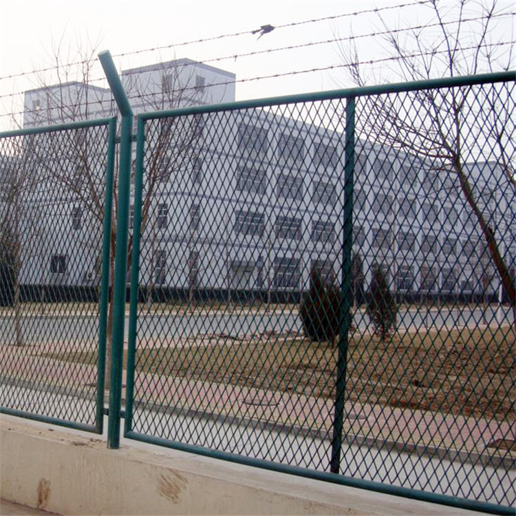 廠區(qū)隔離網(wǎng)圖片4 廠區(qū)隔離網(wǎng)圖片4