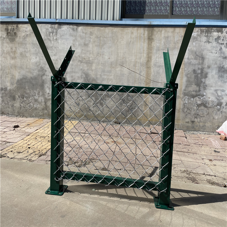 防攀爬機(jī)場防護(hù)網(wǎng)圖片4 防攀爬機(jī)場防護(hù)網(wǎng)圖片4